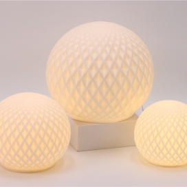 CERAMIC BALL WITH LED LIGHT